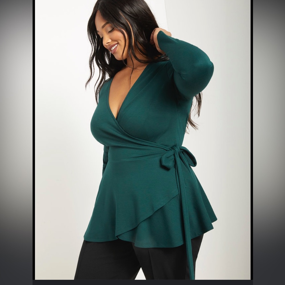 Eloquii Womens Plus Peplum Wrap Top Size 18